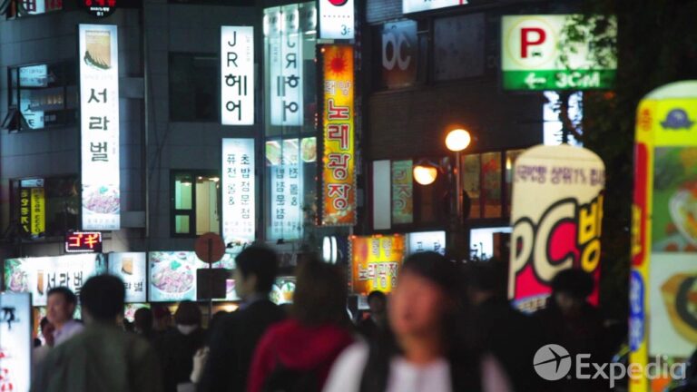 Dongdaemun Night Market Vacation Travel Guide | Expedia